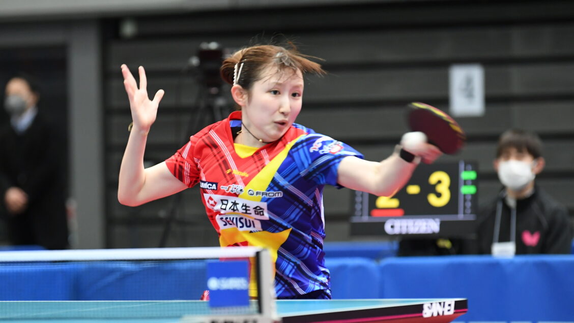 昭和五年七月／時事新報社。銅製　第捨壹回　全日本女學生庭球選手権大會。記念章。 DSC_1865-1-e1610715247218.jpg